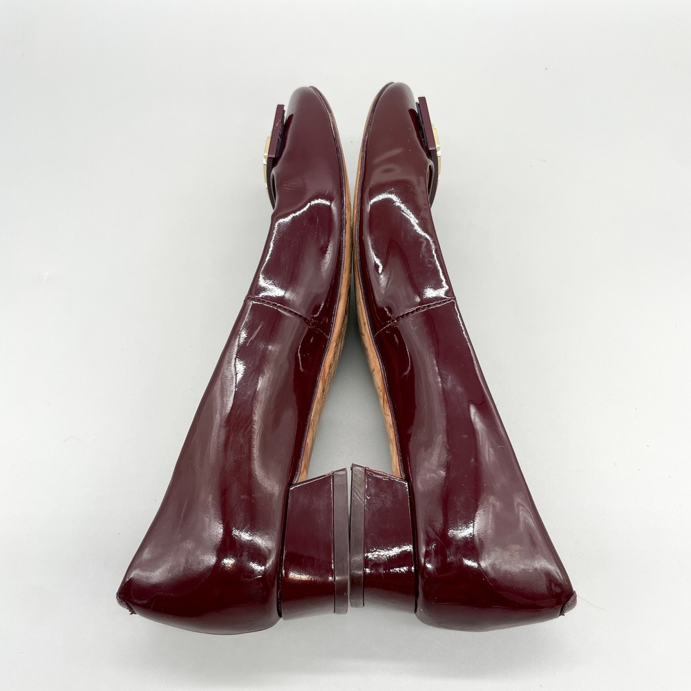 Tory Burch Gigi Pumps Womens 7M Burgundy Patent Leather Low Heel Gold Logo - Picture 10 of 12